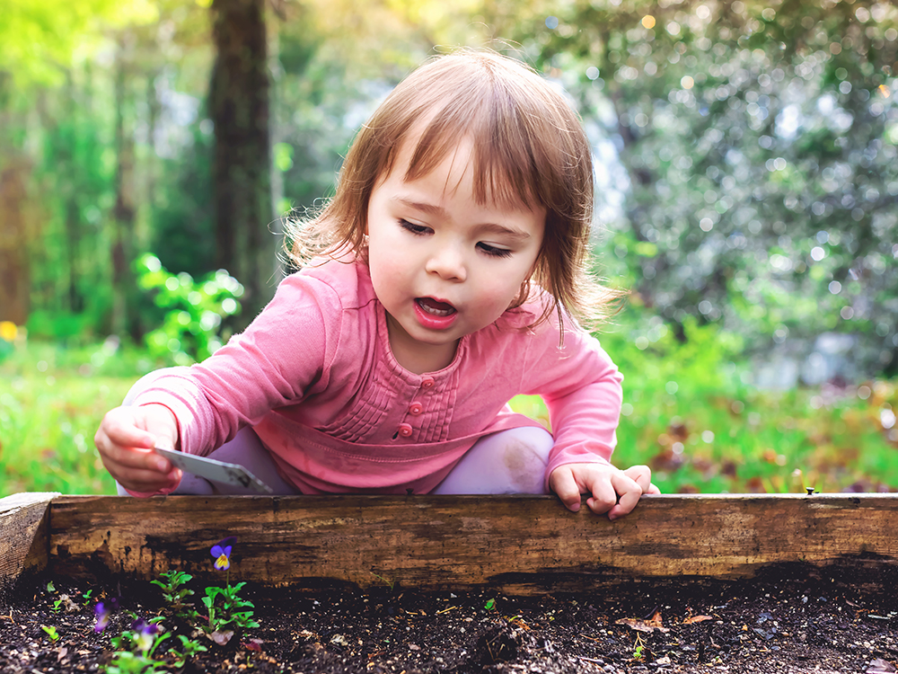 Summer Survival Guide for Moms Who Are NOT Ready To Entertain Kids 24/7